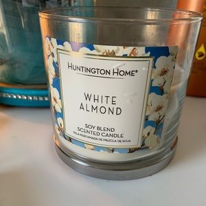White Almond Aldi candle